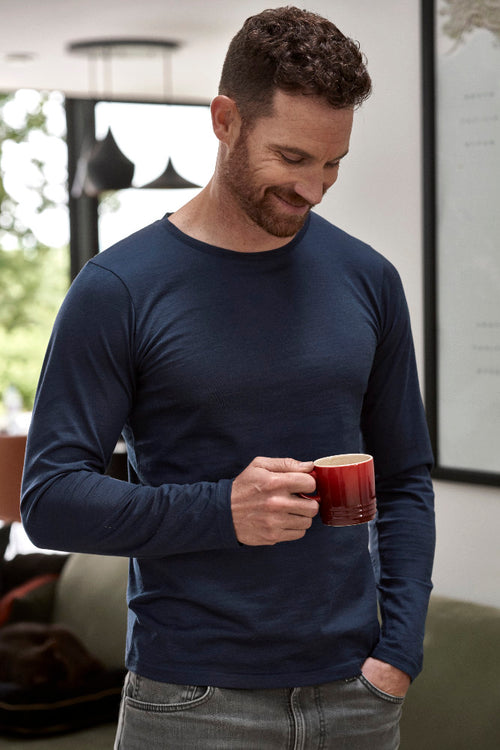 Merino T-shirt in navy blauw met lange mouwen